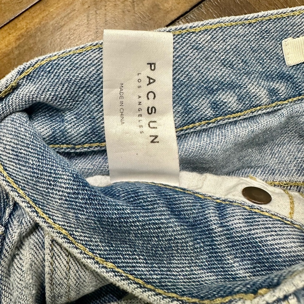 PacSun High Rise‎ Distressed Jeans Raw Hem Light Wash - Picture 8 of 9